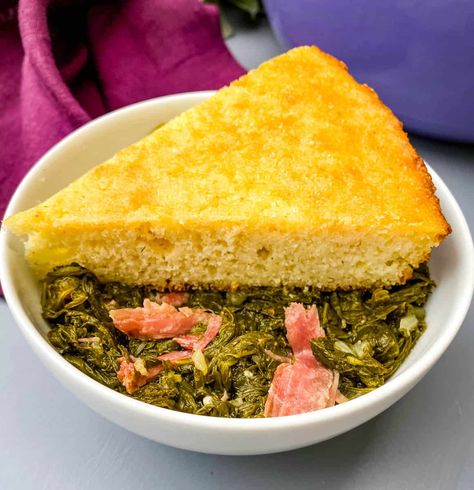 Easy Southern Mustard Greens Recipe + {VIDEO} Mustard Greens Recipe Southern, Southern Sunday Dinner Ideas, Mustard Greens Recipe, Greens Recipe Soul Food, Best Side Dish, How To Cook Greens, Food Holidays, Sunday Dinners, Southern Recipes Soul Food