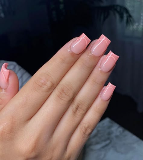 Short Pink Arclyc Nail, Unique Short Nails Design, Latina Nail Designs Pink Short, Soft Glam Nails, Short French Tip Acrylic Nails Pink, Short Baby Pink Acrylic Nails, Natural Pink Nails With Design, Nails Coffin Short Pink, Square Simple Nails