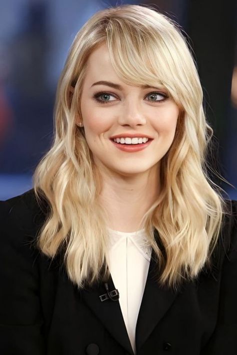 Emma Stone Blonde, Emma Stone Gwen Stacy, Emma Stone And Andrew Garfield, Emma Stone Hair, Emily Stone, Emma Jane, Bangs For Round Face, She Is So Beautiful, Face Shape Hairstyles