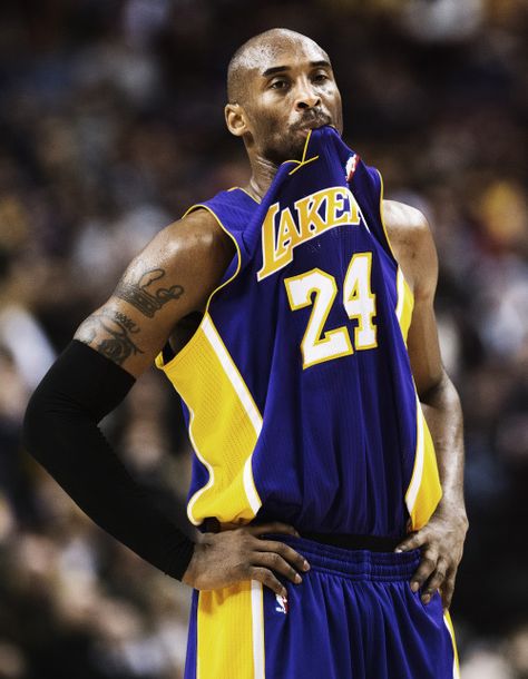 #basketball #sports Kobe Bryant Poster, Kobe Bryant Family, Kobe Bryant Pictures, Lakers Kobe Bryant, Kobe Bryant Wallpaper, Lakers Kobe, Easter Wallpaper, Vertical Images, Nba Pictures