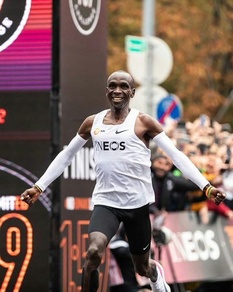 Eliud Kipchoge, Run A Marathon, Running Photography, Motivation Sport, Adidas Design, Running Watch, Gym Room, Run Happy, Leg Sleeves