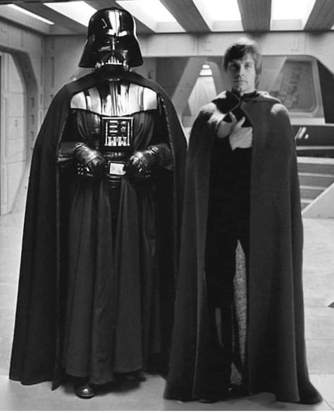 Darth Vader 1977, Star Wars Luke, Star Wars Luke Skywalker, Classic Star Wars, Star Wars 1977, Star Wars Trilogy, Image Film, Mark Hamill, Star Wars Darth