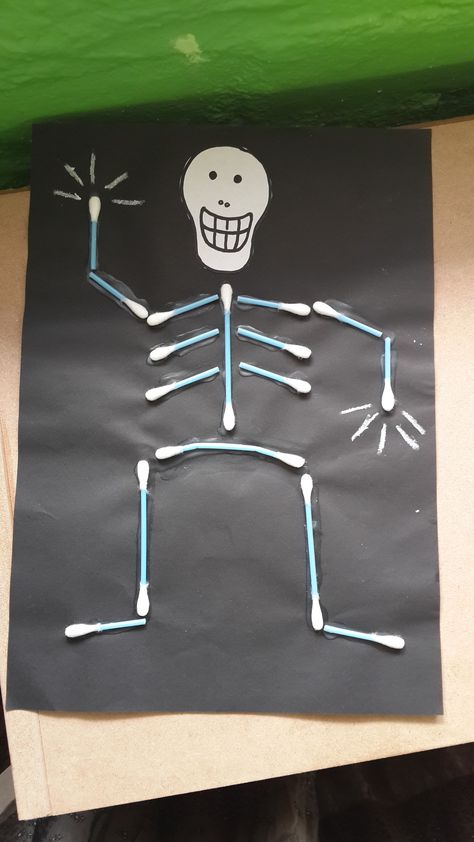 My Body Preschool Theme Crafts Art Projects, Bones Craft Preschool, My Body Art For Toddlers, Bones For Preschoolers, Bones Activity For Preschool, Body Parts Preschool Activities, Body Parts For Kids, Body Action, Body Parts Preschool