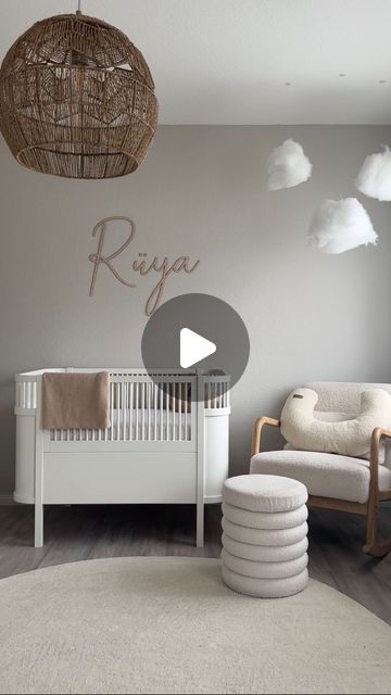 Elif Dogan on Instagram: "Wo sind meine beige mums? 🙋🏽‍♀️😅   #babyzimmer #baby #kinderzimmer #schwanger #kinderzimmerdeko #babyshower #handmade #babyroom #mamablogger #babygirl #çocukodası #babyboy #babyzimmerdeko #m #kinderzimmerideen #babyzimmerinspiration #ssw #kidsroom #babybett #babyparty #geschenkideen #momtobe #n #de #babygeschenk #nurserydecor #nursery #geburt #pregnant #h" Bathrooms Ideas, Baby Zimmer, September 8, Baby's Room, Baby Party, Baby Room, Nursery Decor, Bathrooms