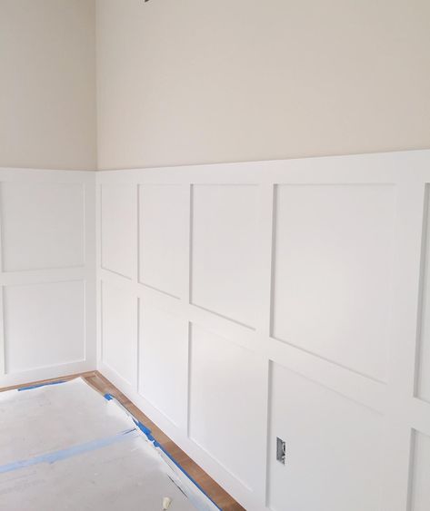 Shoji White And Alabaster, Sherwin Williams Ivory Lace, Alabaster Trim, Tudor Remodel, Alabaster Paint, White Wainscoting, Shoji White, Neutral Paint Colors, Neutral Paint