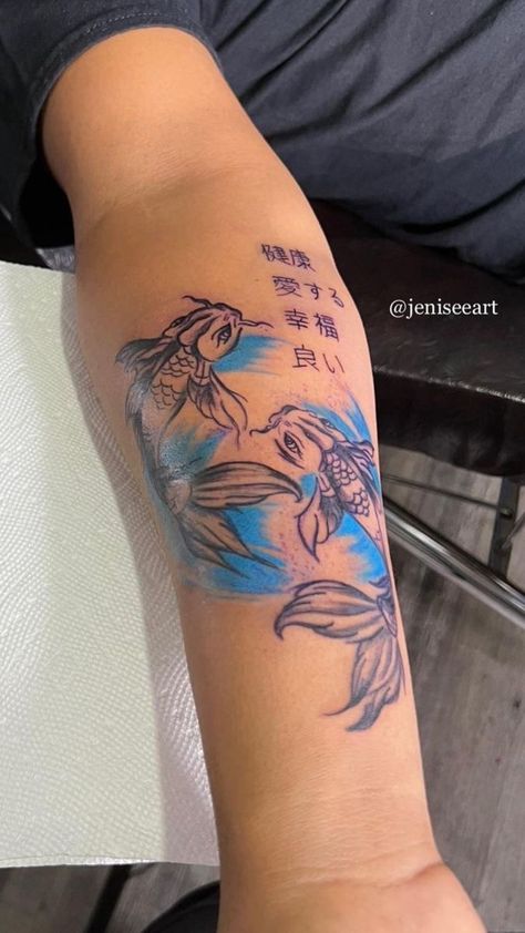 Partial Sleeve Tattoo Women Shoulder, Blue Ink Tattoos, Cute Thigh Tattoos, Hand Tattoos For Girls, Black Girls With Tattoos, Chinese Tattoo, Getting A Tattoo, Pretty Tattoos For Women, Red Ink Tattoos