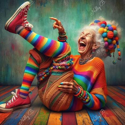 Old Ladies Having Fun, Woman Having Fun, Funny Old Ladies, Sage Art, Karen Campbell, Cartoon Grandma, Old Grandma, Growing Old Gracefully, Birthday Gifs