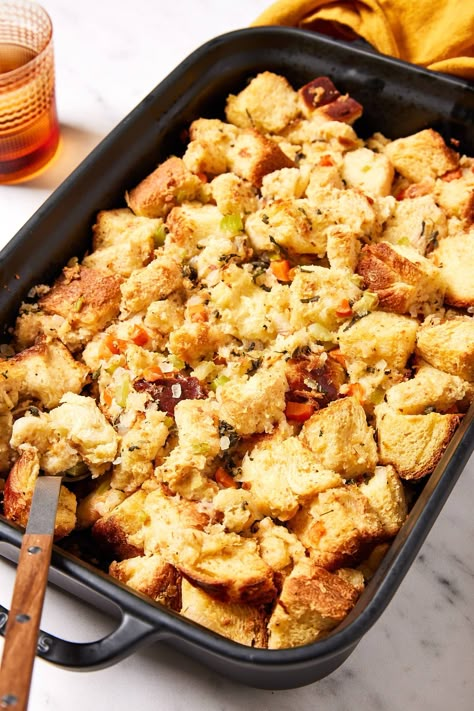 Traditional Stuffing Wyse Guide Recipes, Traditional Stuffing Recipe, Traditional Stuffing, Foil Bake, Wyse Guide, Turkey Dressing, Type Of Bread, Sweet Potato Casserole Easy, Homemade Stuffing