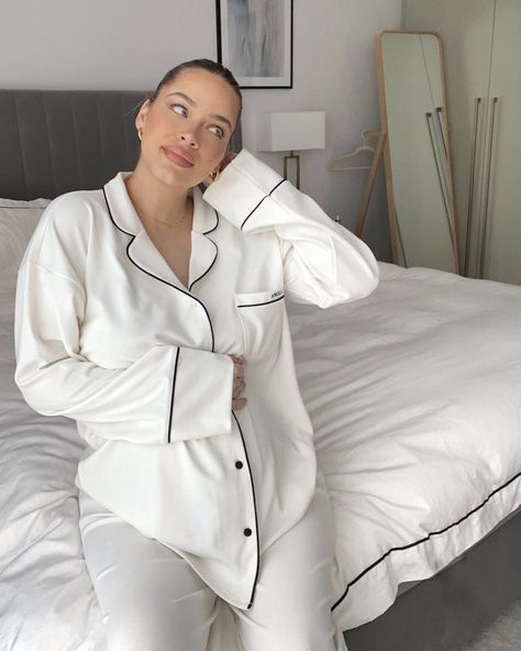 Maternity Pjs, Pregnacy Fashion, Kylie Jenner Baby, Prego Outfits, Pajamas Aesthetic, Couple Pregnancy Photoshoot, Dresses For Pregnant Women, Pretty Pregnant, Maternity Pajamas