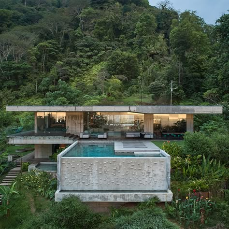 Ideas De Piscina, Costa Rica Art, Concrete Swimming Pool, Infinity Pools, Tropical Architecture, Resort Villa, Expensive Houses, Tropical Houses, Villa Design