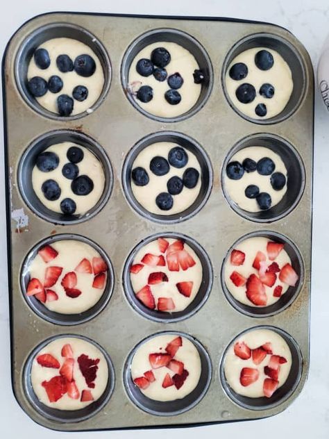 Pancake Cups Muffin Tins, Easy Pancake Muffins Breakfast, Muffin Tin Pancake Bites, Pancake Muffins With Syrup Inside, Pancake Blueberry Muffins, Oven Pancake Recipe Muffin Tins, Pancakes In Cupcake Pan, Baked Pancake Muffins, Blueberry Pancake Muffins Easy