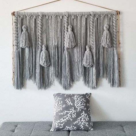 Large Woven Wall Hanging, Simpul Makrame, Tassel Wall Hang, Macrame Wall Hanging Large, Yarn Wall Art, Yarn Wall, Macrame Wall Hanging Diy, Bedroom Wall Hangings, Macrame Wall Hanging Patterns