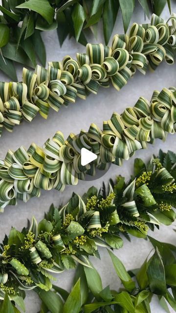 Flower Lei Diy, Hawaiian Flower Arrangements, Lei Diy, Hawaii Crafts, Graduation Leis Diy, Haku Lei, Lei Making, Hawaiian Crafts, Palm Leaf Art