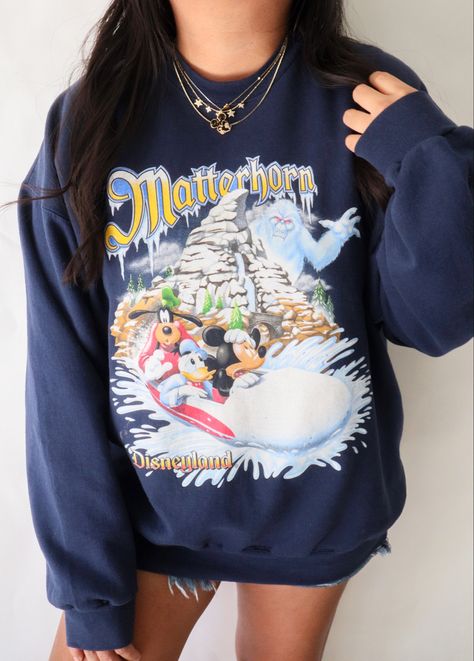 Vintage Disney Sweatshirt, Vintage Disney Merch, Vintage Disney Clothes, Disneyland Matterhorn, Rose Bowl Flea Market, Disney Fits, Disneyland Photos, Thrift Inspo, 90s Disney