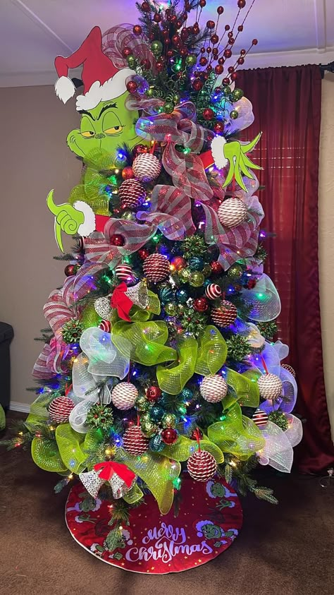 Themed Christmas Tree Ideas, Grinch Christmas Decor, Grinch Trees, Grinch Decorations, Themed Christmas Tree, Grinch Christmas Party, Grinch Christmas Tree, Tree Artificial, Grinch Christmas Decorations