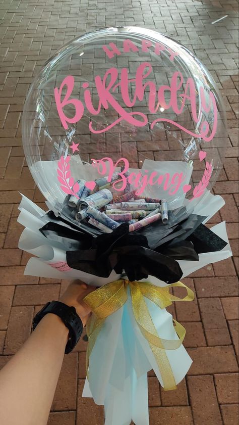 Balloon With Money Inside, Bouquet With Money, 60 Birthday, Bouquet Gift, Bubble Balloons, Birthday Wishlist, Balloon Bouquet, 60th Birthday, Halloween Wreath