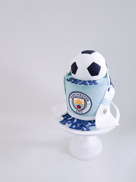 Man City Cake Ideas, Manchester City Cake Ideas, Leicester City Cake, Manchester City Cake, Chelsea Football Cake, Tom Cake, Soccer Cakes, Food Varieties, Football Themed Cakes