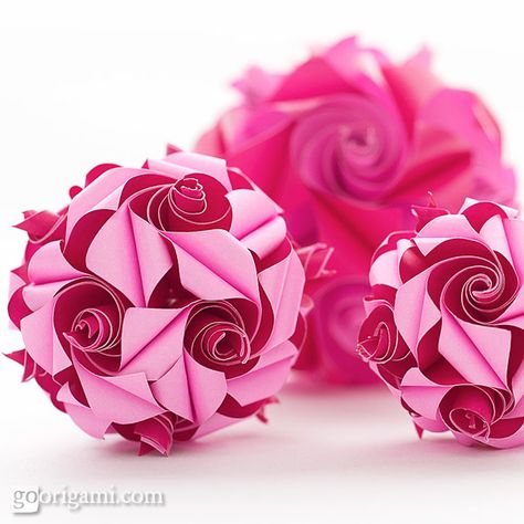 Fantastic origami site with awesome designs Kusudama Ball, Origami Kusudama, Origami Star Box, Rose Ball, Origami Ball, Origami And Quilling, Origami For Beginners, Origami Fish, Origami Love