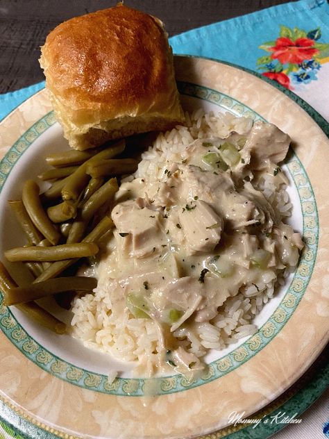 Creamed Turkey (Leftover Turkey Recipe) — Mommy's Kitchen Creamed Turkey Over Biscuits, Cream Turkey Recipe, Turkey Carcass Recipes, Creamed Turkey Recipe, Cream Of Turkey, Creamed Turkey, Ground Turkey Recipes Easy, Turkey Ideas, Leftover Thanksgiving