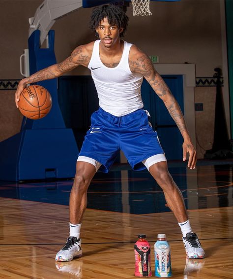 Nba Lamelo Ball, Basketball Pictures Poses, Ja Morant Style, Basketball Training Drills, Nba Superstars, Basketball Game Outfit, Mvp Basketball, Built Different, Street Basketball