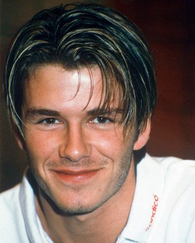 Young David Beckham, Popular 90s Hairstyles, David Beckham Football, Beckham Haircut, David Beckham Style Outfits, David Beckham Photos, Slick Backs, David Beckham Hairstyle, 90s Hairstyles Men