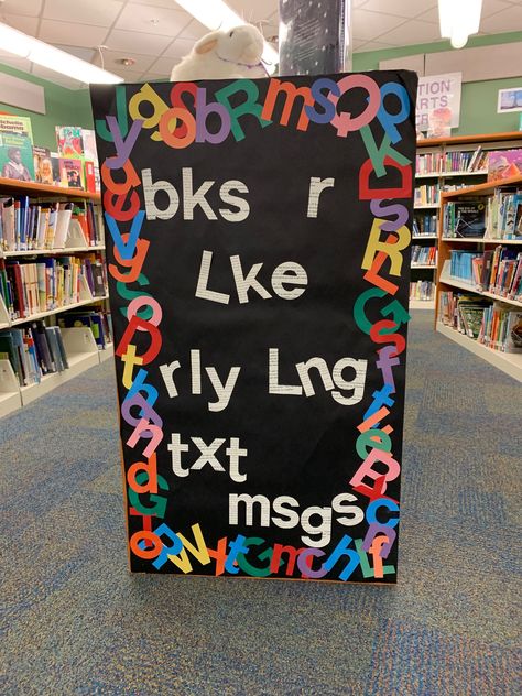 35+ Excellent Diy Classroom Decoration Ideas & Themes To Inspire You 8FB School Library Door Ideas, Library Window Decorations, Fun Library Displays, Middle School Library Decorating Ideas, Library Sayings, Dynamic Shelving, Library Doors, Library Mural, School Library Book Displays