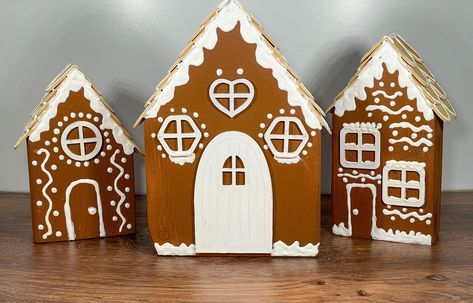 Mantle Shelves, Painted Gingerbread, Houses Christmas, Christmas Blocks, Gingerbread Crafts, Wood Block Crafts, House Cake, House Wood, Wood Fish