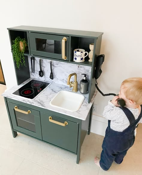 Play Kitchen Diy, Ikea Toy Kitchen, Dapur Ikea, Ikea Kids Kitchen, Diy Kids Kitchen, Ikea Toys, Ikea Play Kitchen, Toddler Kitchen, Play Kitchens