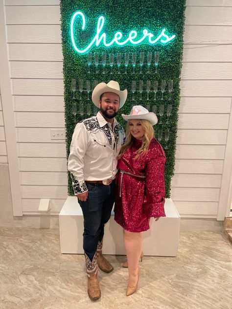 Western Theme Christmas Party Outfit, Christmas Hoedown Outfit, Cowboy Christmas Party Outfit, Western Theme Party For Adults Outfit, Western Christmas Outfits Party, Cowboy Christmas Outfits For Women, Country Christmas Party Outfit, Cowgirl Christmas Photoshoot, Country Christmas Outfits Women