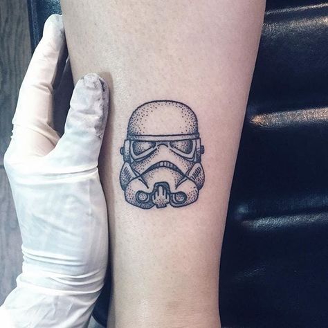 Stormtrooper Tattoo, Gengar Tattoo, Small Tattoos With Meaning, Star Wars Tattoo, Weird Tattoos, Star Tattoos, Popular Tattoos, First Tattoo, Shoulder Tattoo