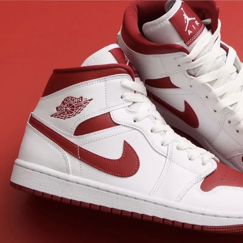 Nike Jordan 1 Outfit Women, Jordan 1 Outfit Women, New Sneaker Releases, Jordan Mid, Jordan 1 Outfit, Air Jordan 1s, All Nike Shoes, Jordan 1s, Retro Shoes