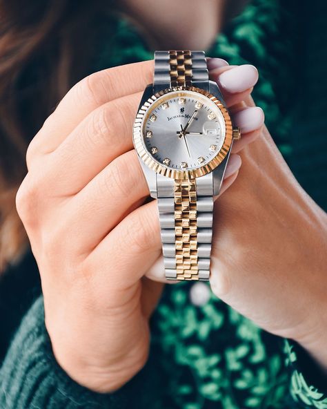 Swiss Made women's watch Swiss Made Watches, Retro Watches, Gold Bride Jewelry, Shop Makeup, Rainbow Shop, Luxury Diamonds, Dresses Pants, Online Makeup, Bride Jewellery