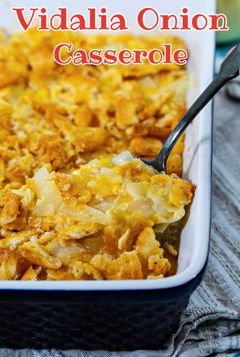 Vidalia Onion Casserole Scalloped Onions Casserole, Vidalia Onion Casserole, Country Meals, Food Casseroles, Onion Casserole, Spicy Southern Kitchen, Vegetable Casserole Recipes, Vidalia Onion, Creamed Onions