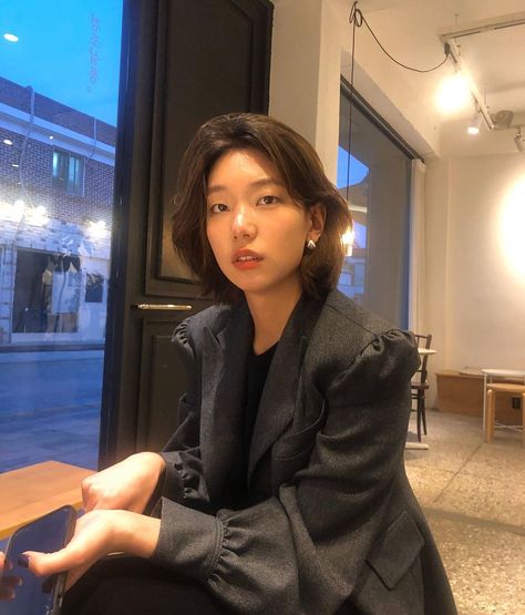 Instagram post by HOLLY 이호정 • Mar 14, 2020 at 12:30pm UTC Yoon Sol Nevertheless, Sol Nevertheless, Yoon Sol, Lee Hojung, Lee Ho Jung, Asian Short Hair, Beauty Pop, Haircuts For Medium Hair, Drama Actors