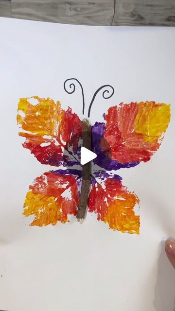 Leaf Printing Art Ideas Paper, Butterfly Activity For Toddlers, Leaf Printing For Kids, Leaf Printing Art Ideas, Butterfly Activity, Lkg Worksheets, Leaf Print Art, Leaf Printing, Butterflies Activities