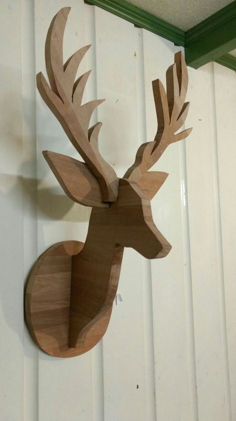 Wooden Deer Head, Tre Kunst, Wooden Deer, Wood Animal, Diy Holz, Christmas Wood Crafts, Wooden Projects, Pallet Art, Wood Creations