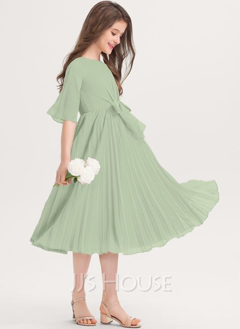 A-Line Scoop Neck Knee-Length Chiffon Junior Bridesmaid Dress With Bow(s) Pleated (009217808) - JJ's House Blue Junior Bridesmaid Dresses, Hoco Dresses Modest, Modest Girls Dresses, Teenage Dress, Chic Evening Dress, Elegant Clothing, Princess Flower Girl Dresses, Girls Dresses Online, Girls Maxi Dresses