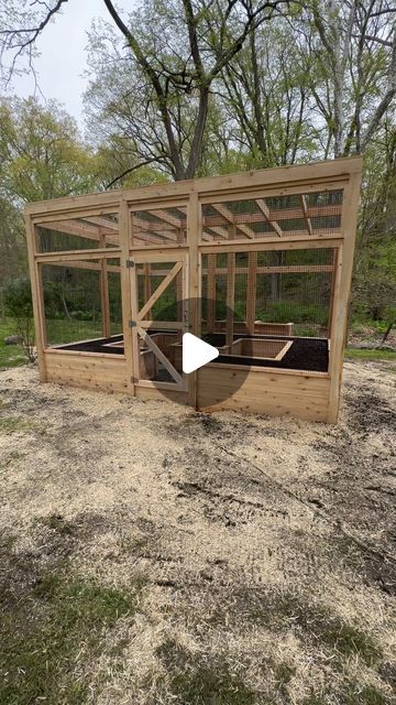 Vegetable Garden Enclosure, Enclosed Vegetable Garden Design, Enclosed Raised Garden Beds, Enclosed Garden Ideas, Enclosed Vegetable Garden, Enclosed Garden Structures, Garden Enclosure Ideas, Composting System, Country Garden Landscaping