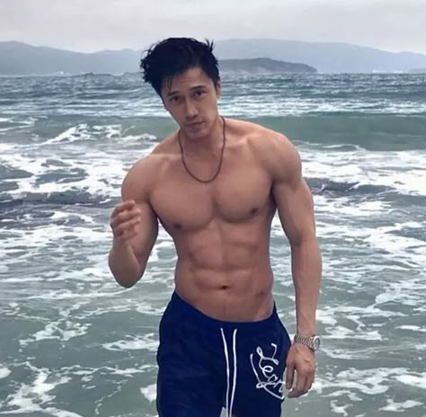 Chuando Tan, Muscular Men Fashion, Handsome Asian Men, Hot Asian Men, H U, Muscular Men, Handsome Actors, Shirtless Men, Korean Men