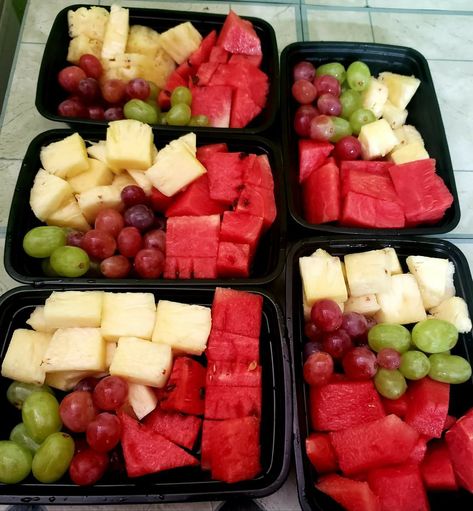 Fruit And Veggie Lunch Ideas, Fruit Lunch Box Ideas, Fruit Bowl Meal Prep, Fruit Meal Prep Ideas, Fruit Prep For The Week, Fruit Fast Meal Plan, Fruit Meal Prep, Meal Prep Fruit, Fruit Cleanse