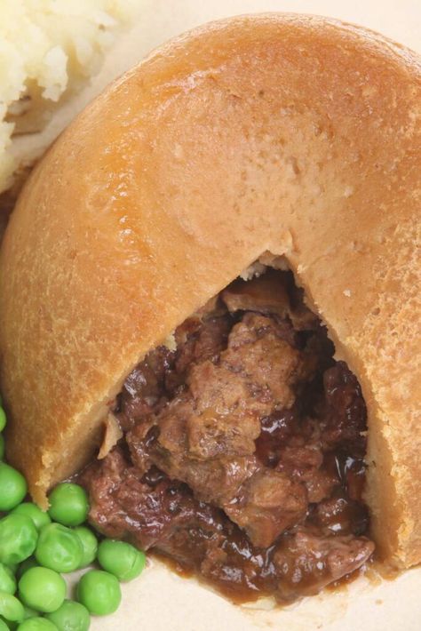 Mary Berry Steak And Kidney Pudding Steak Pudding Recipe, Steak And Kidney Pudding, Kidney Pie, Steak And Kidney Pie, Meat Curing, Steamed Pudding, Suet Pudding, British Bake Off Recipes, Soup Beef