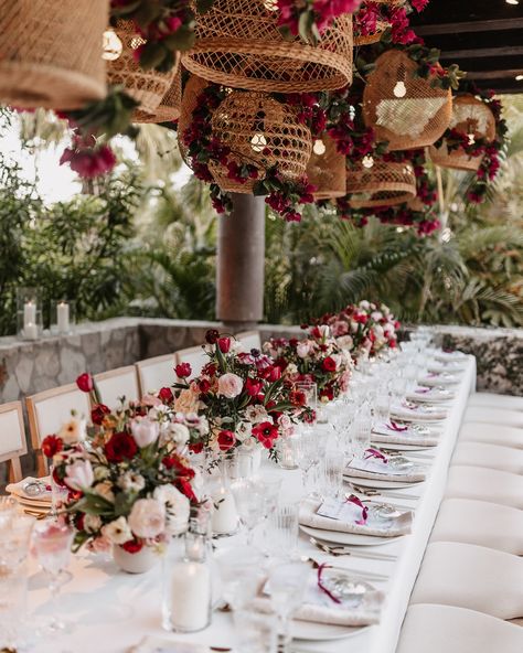 Anne and Dennis’s wedding in Cabo, surrounded by their children and grandchildren, was full of love. Anne’s shorter dress, whose train was embroidered with colorful Mexican flowers, added a vibrant touch to the day. They exited a colonial chapel atop a horse-drawn carriage, a true fairy tale ending to the ceremony. WP: @delcaboweddings Rentals/Decor: @yayarentals Florals: @ariaverafloral Photo: @photobyjulieta Venue: @oneandonlypalmilla Stationary: @serendipitycabo #DelCaboWeddings #... Colonial Wedding, Mexican Flowers, Cabo Weddings, Rental Decorating, Horse Drawn, Full Of Love, Grandchildren, Fairy Tale, Fairy Tales