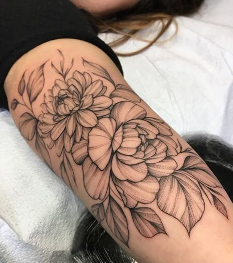 The 66 Best Inner Bicep Tattoo Ideas (2021 Inspiration Guide) | Removery Bicep Flower Tattoo, Inner Bicep Tattoo Ideas, Inner Upper Arm Tattoos, Bicep Tattoo Ideas, Bicep Tattoo Women, Dahlia Tattoo, Tricep Tattoos, Henne Tattoo, Inner Arm Tattoos