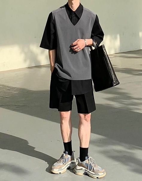 Outfit Nam, Mens Outfit Inspiration, Tomboy Style Outfits, Stylish Mens Outfits, Men Fashion Casual Outfits, Swaggy Outfits, Streetwear Men Outfits, Tomboy Fashion, Korean Outfits