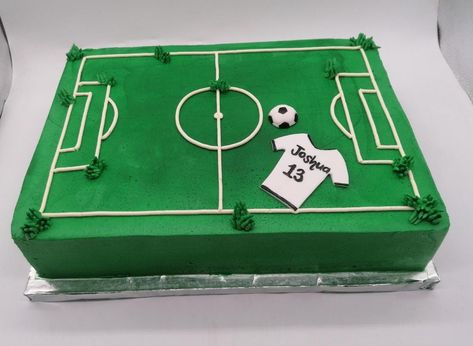 Soccer Field Cake, Loki Cake, Football Themed Cakes, Sheet Cake Designs, Soccer Cake, Soccer Theme, Birthday Cartoon, Cake Boards, Football Cake