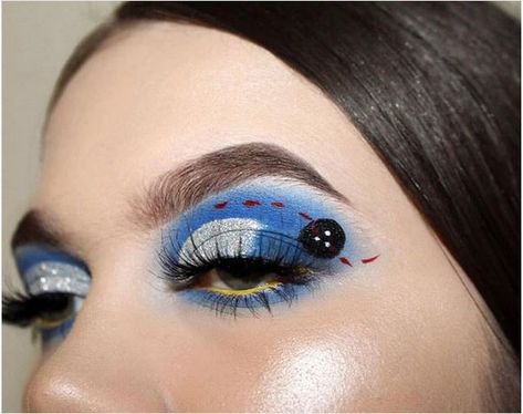 Coraline ✂️💙 inspired eye look on @samluvmua ❤️ She used our new Highlight/Illuminator palette for that gorgeous cheekbone glow ✨ Coraline Eye Makeup, Coraline Makeup Ideas, Coraline Inspired Makeup, Coraline Makeup Halloween, Coraline Makeup Looks, Coraline Halloween Makeup, Coraline Makeup, October Makeup, Crazy Eye Makeup