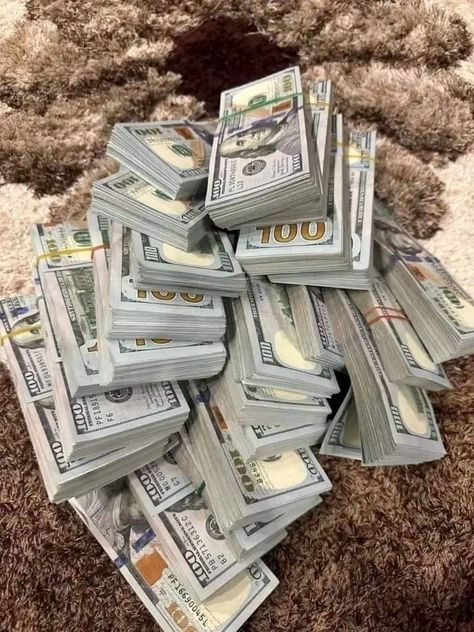 Money Buys Happiness, Money Vision Board, Money Stacks, Money Pictures, Manifesting Vision Board, Rich Money, Money On My Mind, Money Magnet, Money Talks