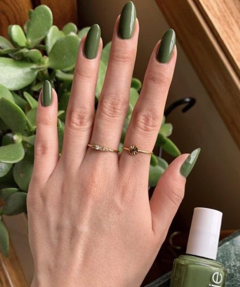 Nails 23, Unghie Sfumate, Nails Yellow, Green Nail Polish, Green Nail, Minimal Nails, Nail Jewelry, Minimalist Nails, Dream Nails