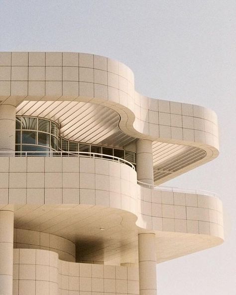 Richard Meier Architecture, Santiago Calatrava Architecture, Brutalism Architecture, Richard Meier, Richard Neutra, Architecture Wallpaper, Getty Museum, Zaha Hadid Architects, Famous Architects