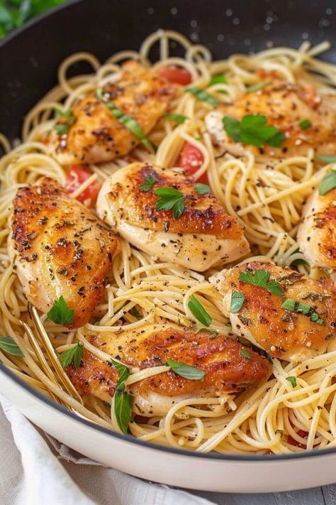 ITALIAN CHICKEN SCAMPI RECIPE via @recipecs Easy Chicken Scampi Recipe, Chicken Scampi Recipe, Chicken Scampi, Italian Chicken Pasta, Scampi Recipe, Leafy Green Salads, Butter Cheese, Southern Cuisine, Italian Chicken